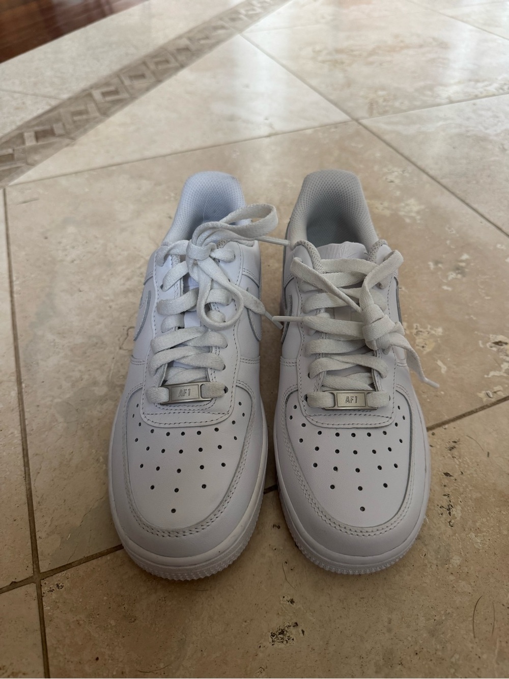 White Athletic Sneakers - Classic Low-Top